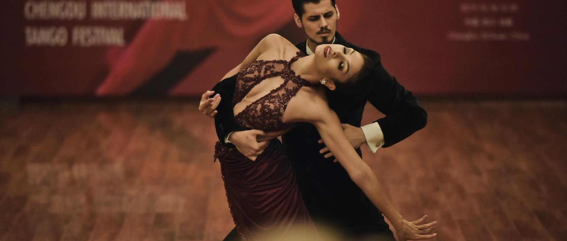Salsa dance moves to impress your partner